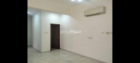 شقه واسعه للايجار العامرات موقع ممتاز - 2