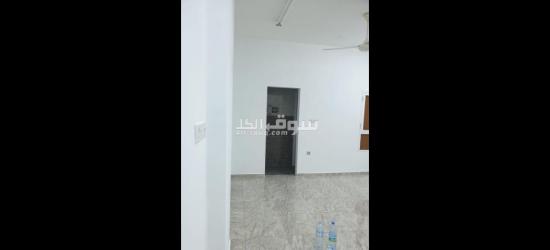 للايجار شقة ممتازة بموقع ممتاز في المعبيلة الجنوبية مقابل نيستو الجديد وخلف موني باك مباشرة - 5