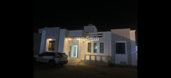 للبيع منزل ممتازة  في ارض سكنية بمساحة 600م في المصنعة الملدة فيها منزل مؤجرة ب150 ريال بموقع ممتاز - 2