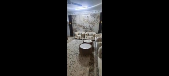 طقمين كنب فاخر مع كراسي وطاولات بحالة ممتازة - 4