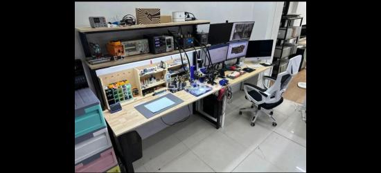 ابحث عن شريك عماني فى محل جوالات